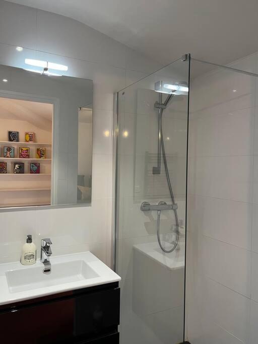 Appartement A Pied Du Centre Avec Place De Parking Arles Bagian luar foto